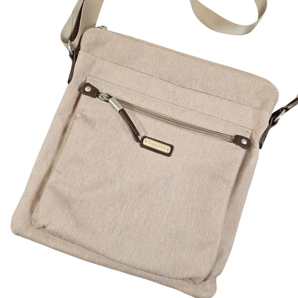 Baggallini Go Bagg Tan Crossbody Bag Adjustable Strap Travel Purse RFID